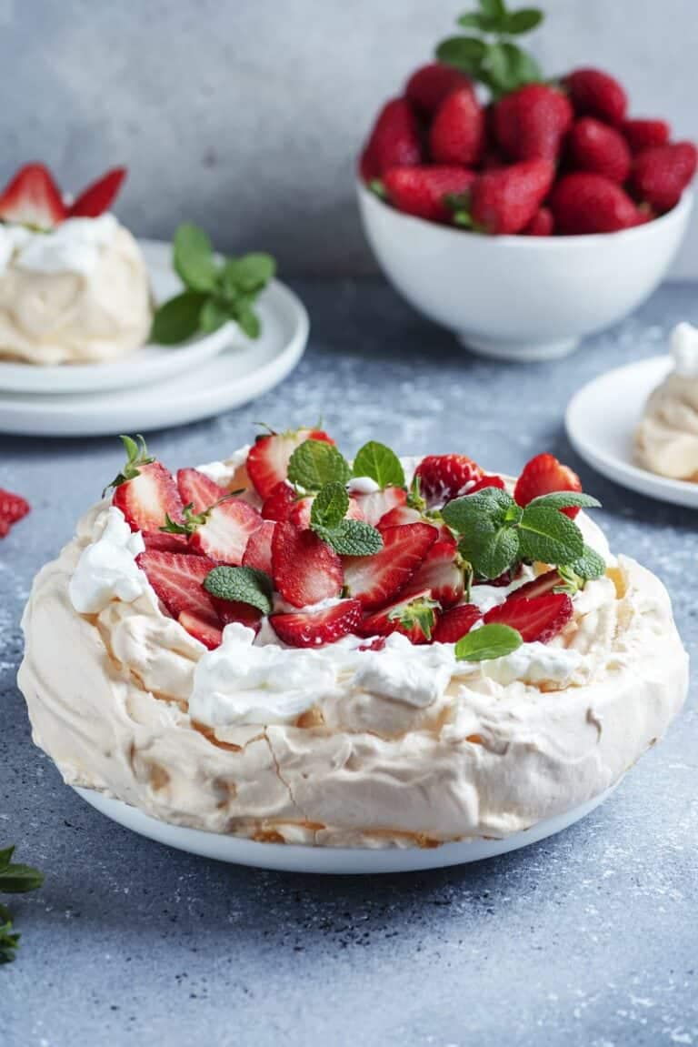 Pavlova Recipe dessert 