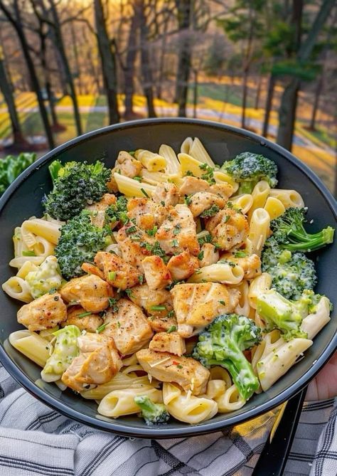 Minute Creamy Chicken Broccoli Penne