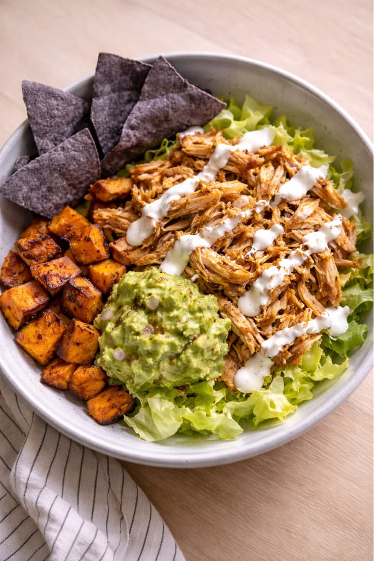Pulled Chicken & Guacamole Bowl – Healthy Protein Meal