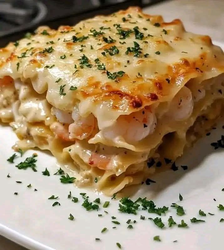 garlic-butter-shrimp-scampi-lasagna-2